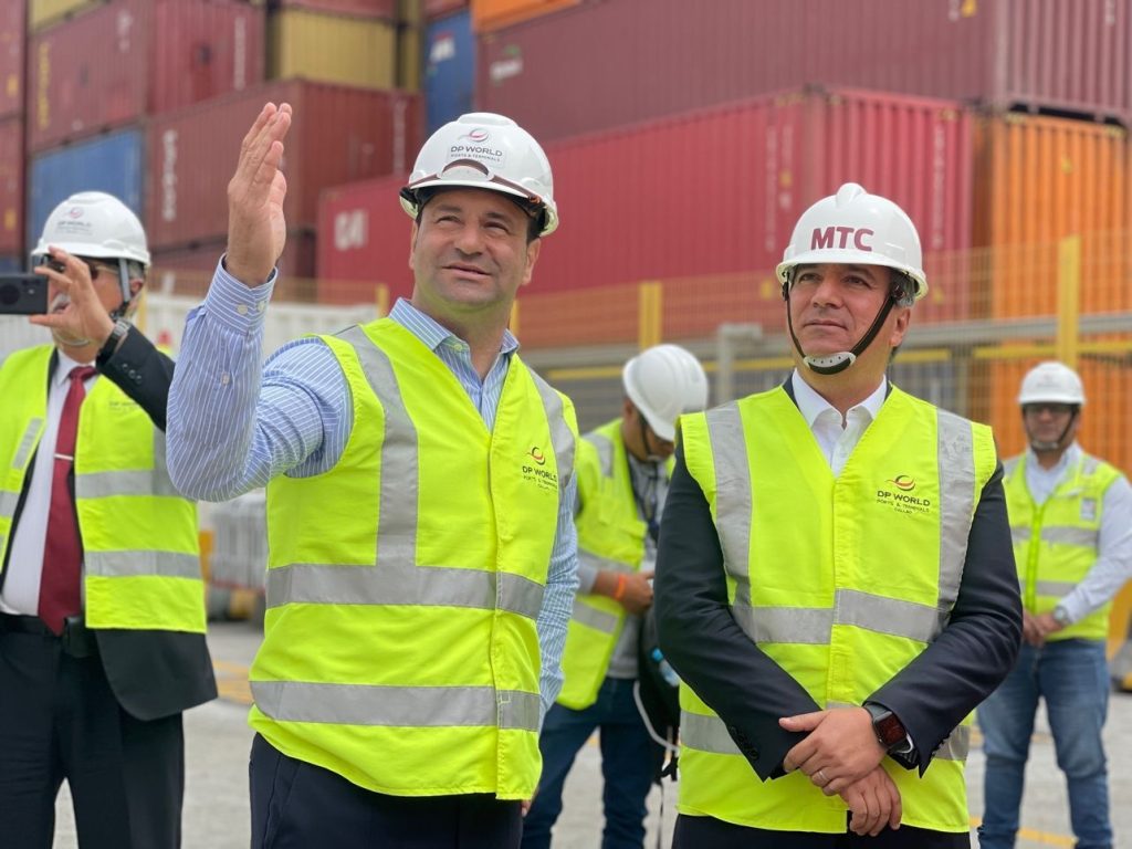 El Terminal De Contenedores Zona Sur Del Puerto Del Callao Recibe